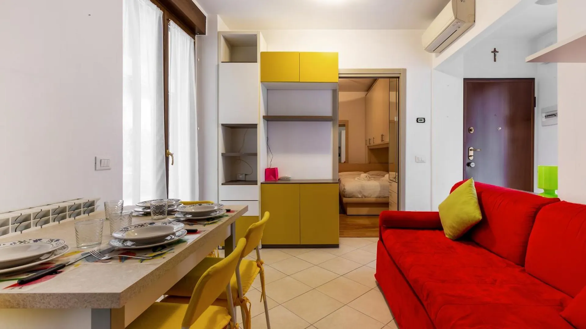 ミラノCorsica Huge Terrace Flatsアパートメント イタリア