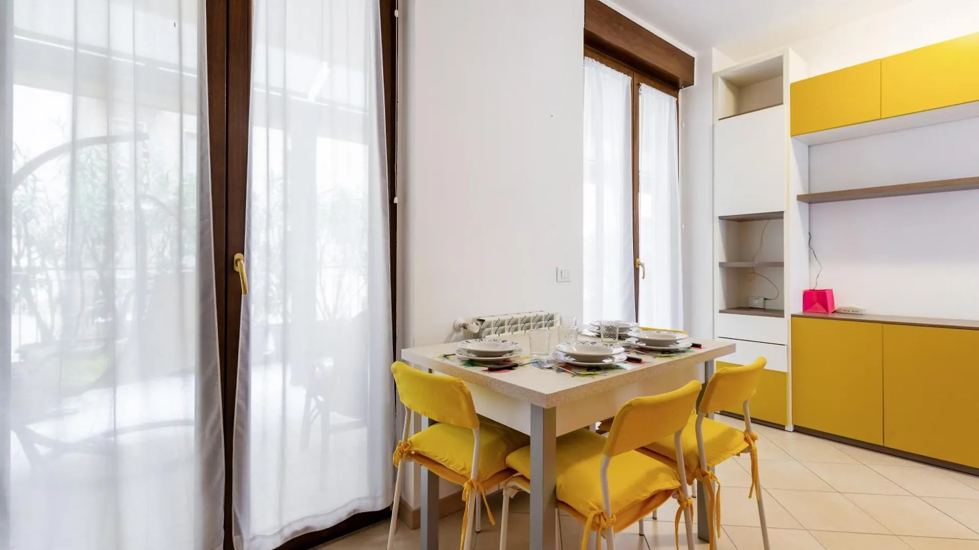 Corsica Huge Terrace Flats Apartment Milan